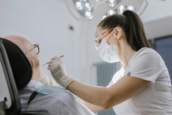 Advocates Argue for Medicare to Cover Dental Health