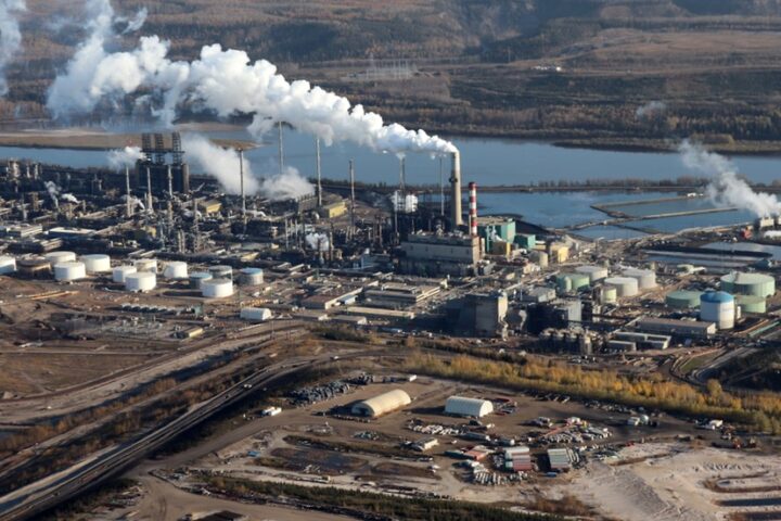 Colorado Environmental Groups Plan to Sue Suncor Refinery Over Air Pollution