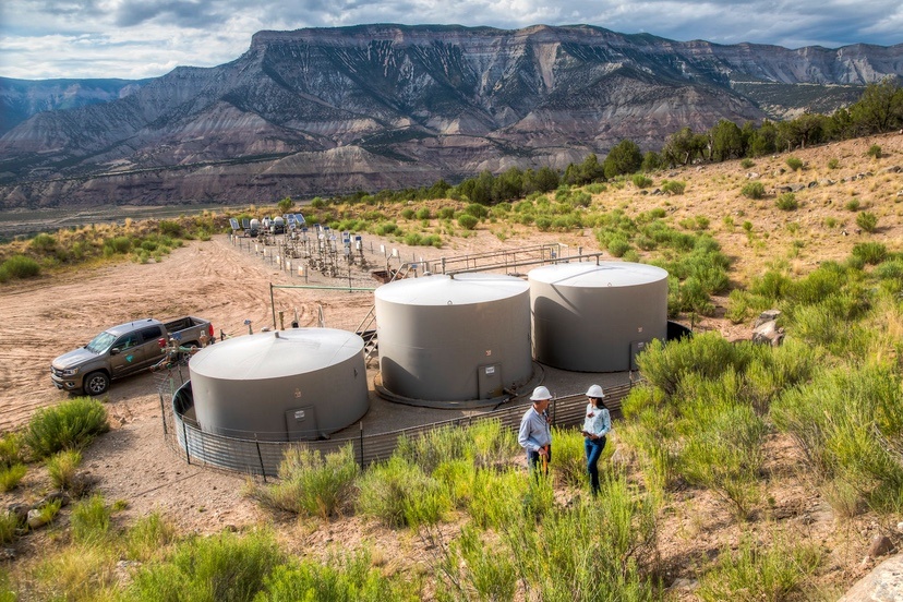 A view of oil and gas development on Bureau of Land Management lands in Colorado. Bob Wick/BLM/Public domain.