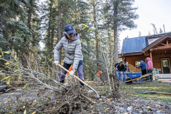 'Samaritan's Purse' Gathers Volunteers to Assist With Flood Cleanup