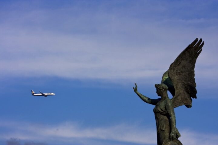 U.S. Senate Passes Bill to End Record-Breaking Shutdown