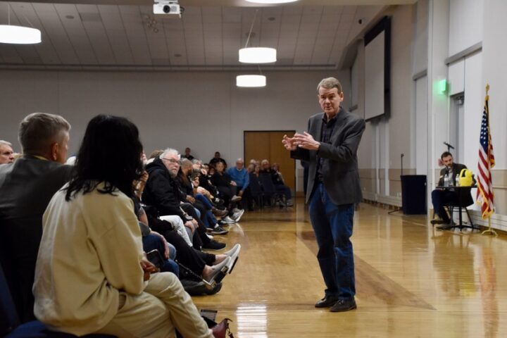 Senator Bennet Speaks in Support of Emergency Redistricting in Colorado