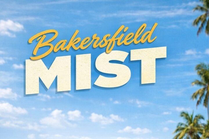 Funny, Moving, Absorbing 'Bakersfield Mist' at Pagosa Center for the Arts This Weekend