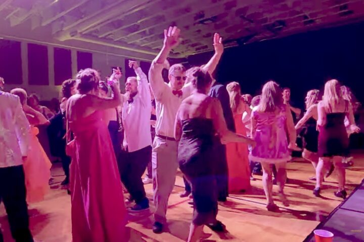 Second Chance Prom to Offer Glamorous ‘Night in Hollywood’