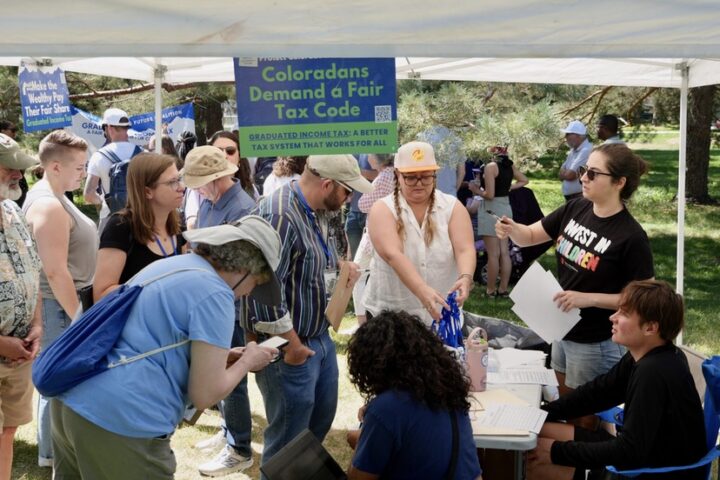 Colorado Graduated Income Tax Proponents Face Petition Deadline